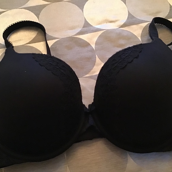 Victoria’s Secret Body by Victoria perfect shape black bra - Picture 1 of 1